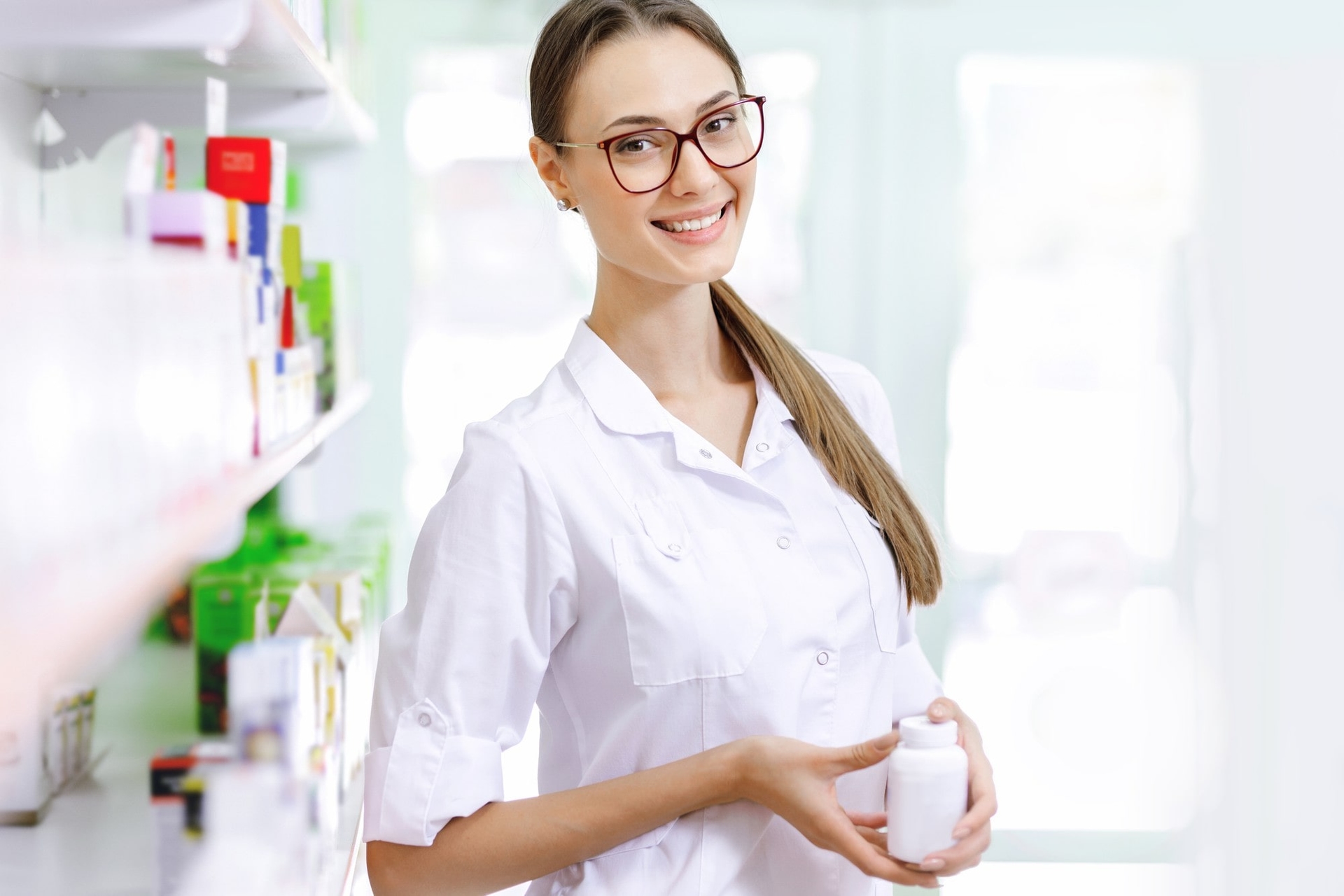 Can a pharmacy technician become a pharmacist