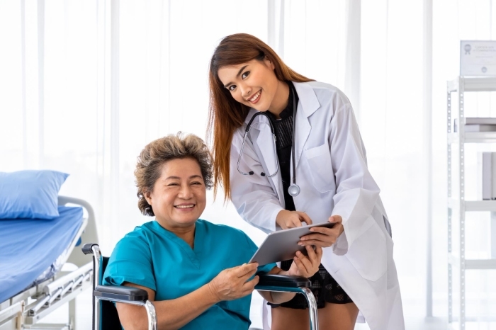 Patient Services Assistant vs Healthcare Support Worker: Which Career Is Right for You? image